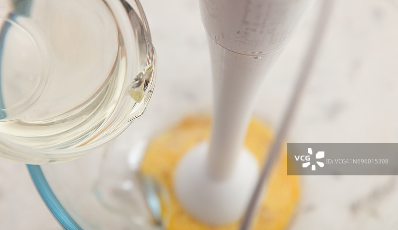 蛋黄酱的制作图片素材