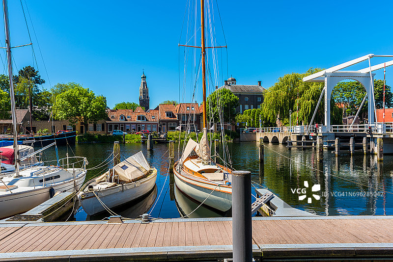 荷兰恩克赫伊曾的运河图片素材