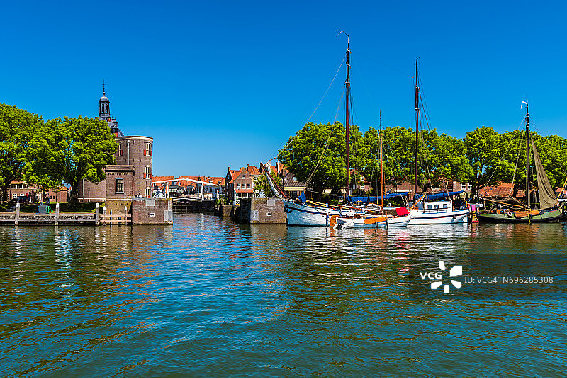 停靠在恩克赫伊曾荷兰的帆船图片素材