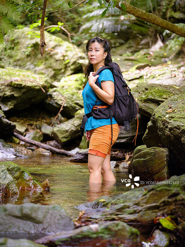 探索日本冲绳热带雨林图片素材