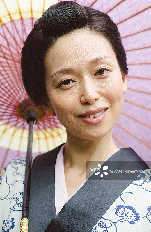 日本女人穿和服图片素材