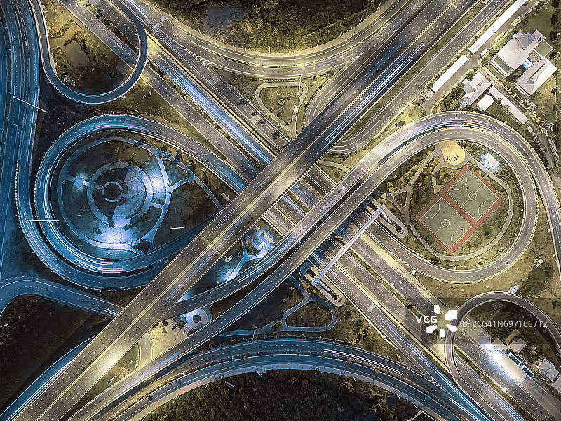 泰国夜晚公园环岛公路航拍图图片素材