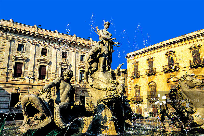 阿尔忒弥斯喷泉图片素材