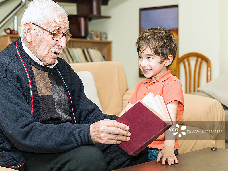 家庭的时刻图片素材