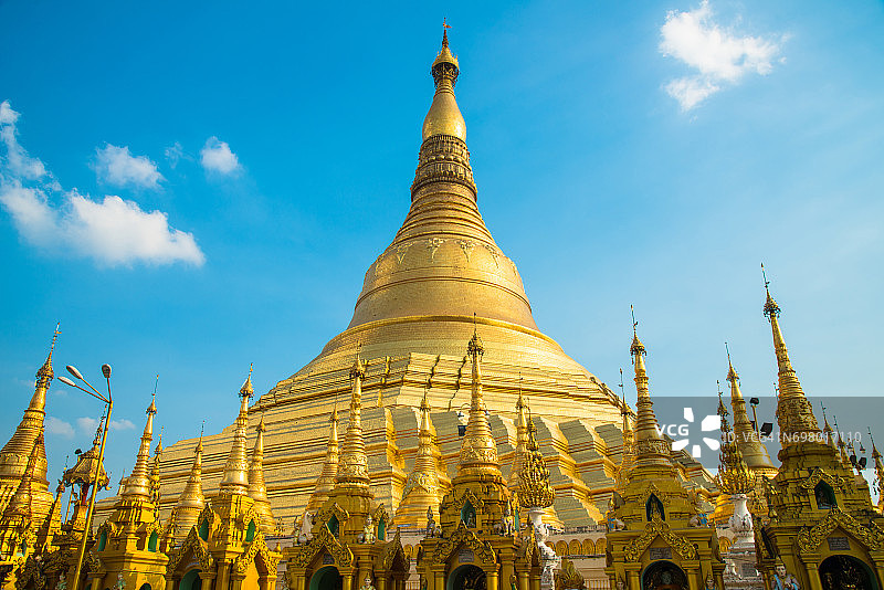 缅甸仰光最著名的大金塔图片素材