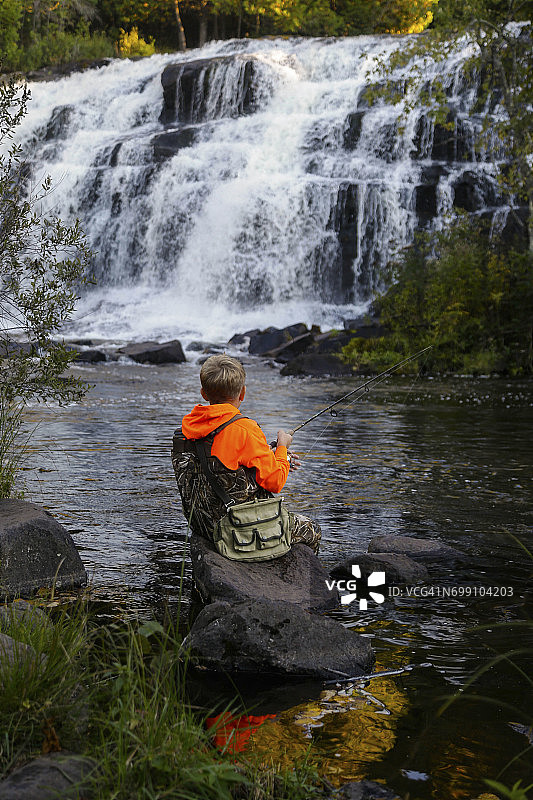 邦德瀑布图片素材
