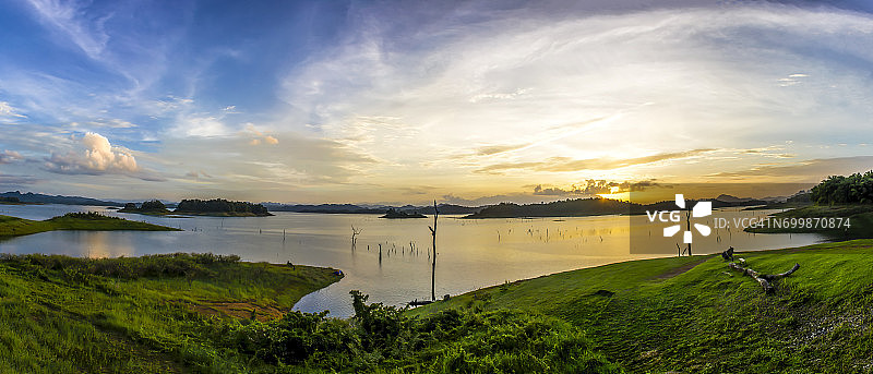 泰国北碧府考廉国家公园的Pom Pi海景图片素材