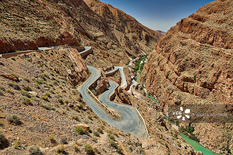 达德斯峡谷蜿蜒公路图片素材
