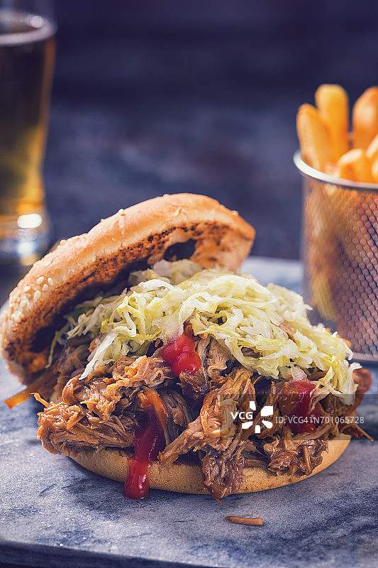 自制手撕猪肉三明治图片素材