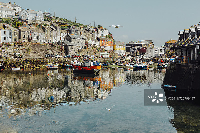 英国英格兰康沃尔郡梅瓦吉西：渔港风貌图片素材