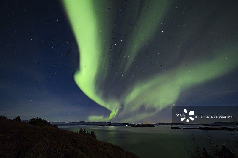 冰岛辛格韦德利国家公园的北极光图片素材