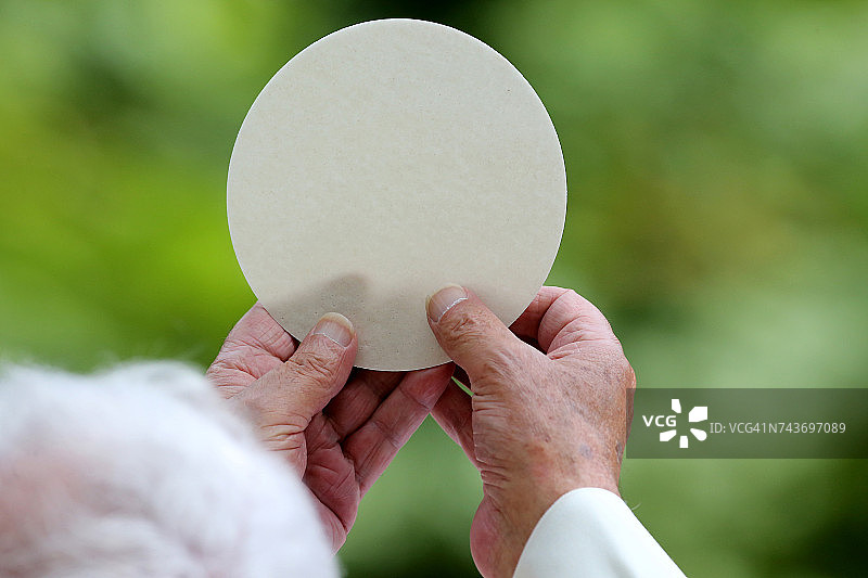 拉贝尼特方丹圣殿，天主教弥撒，圣餐，法国图片素材