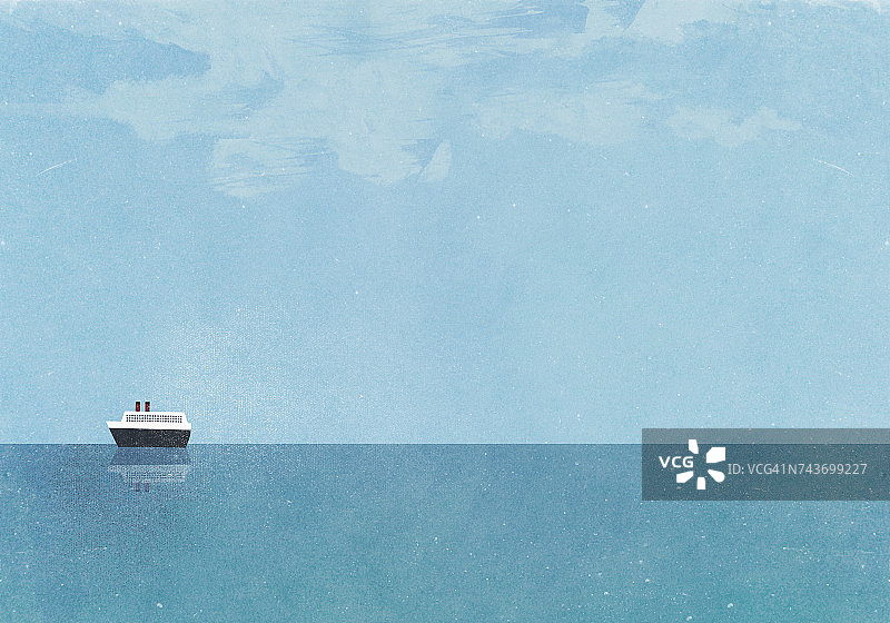 蓝色天空下的海上邮轮图片素材