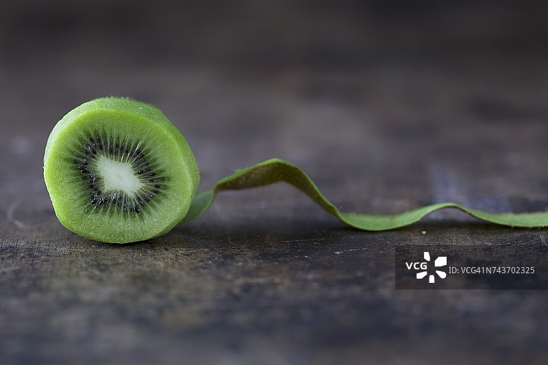 去皮的猕猴桃图片素材