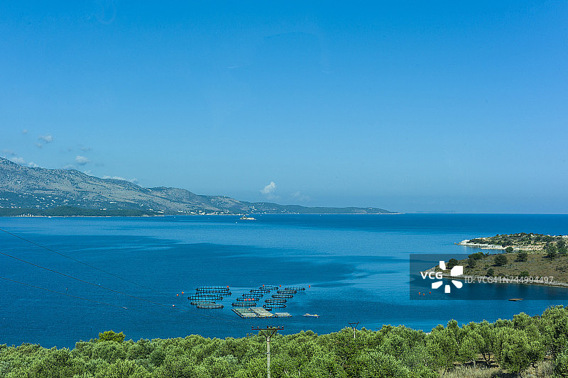 夏天的公路旅行图片素材