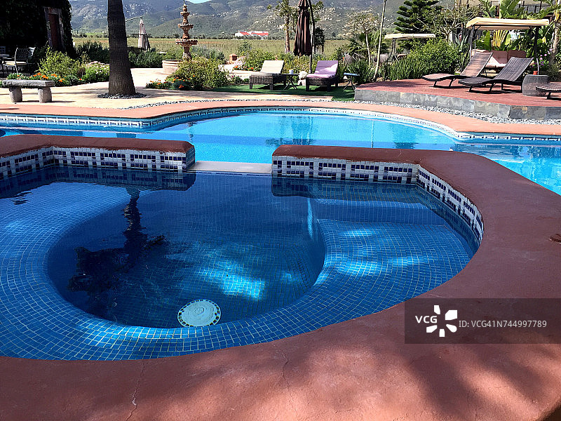 炫酷泳池图片素材