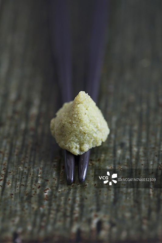 筷子上的芥末图片素材