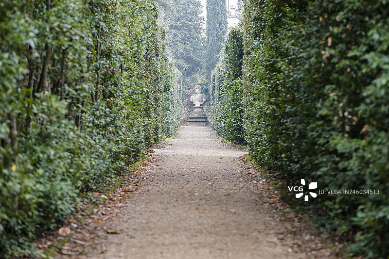 意大利托斯卡纳佛罗伦萨波波里花园小路图片素材