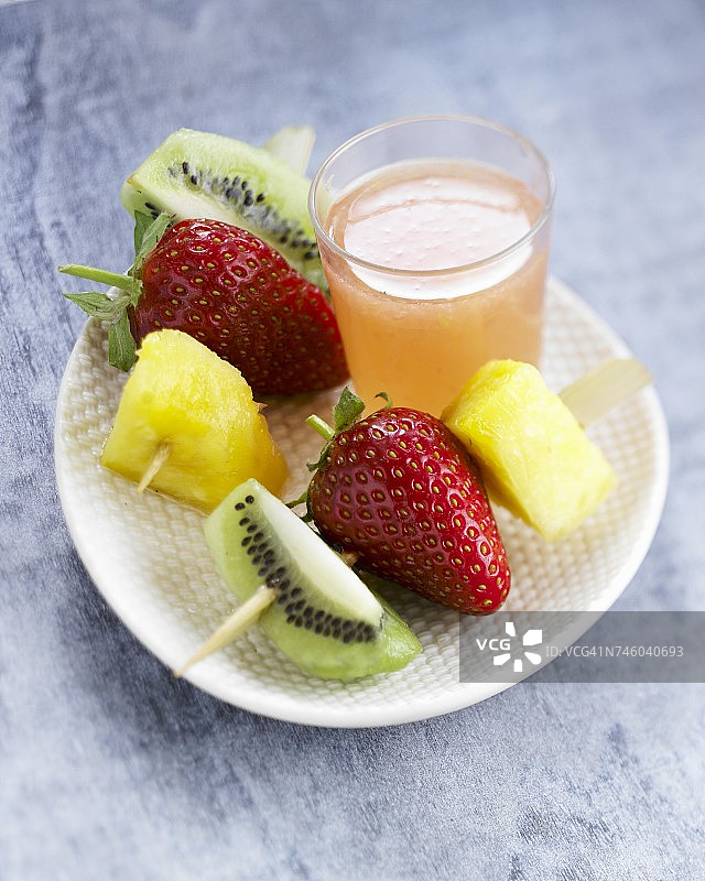 新鲜水果串图片素材