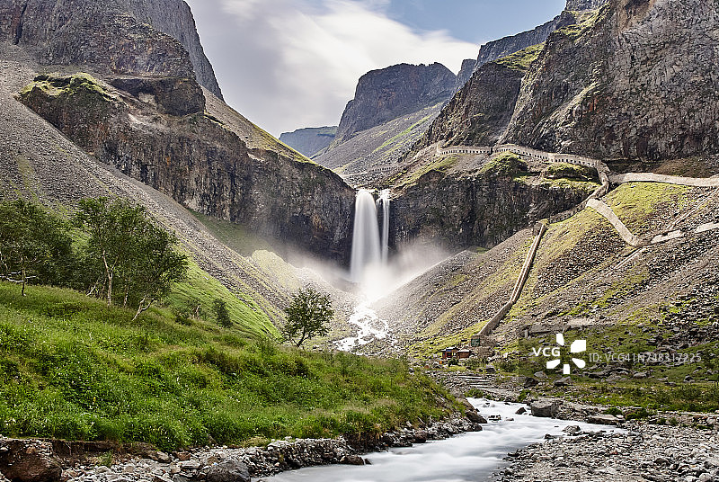 中国吉林省抚松县长白山瀑布图片素材