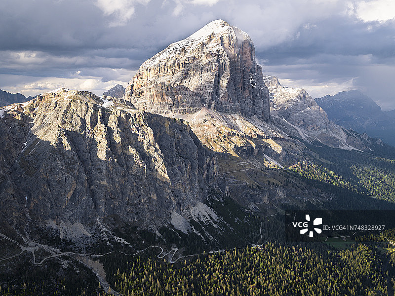 意大利阿尔托阿迪杰多洛米蒂山托法纳山图片素材