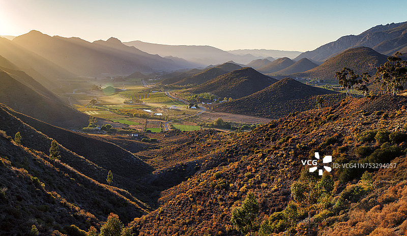 库谷的农场景色图片素材
