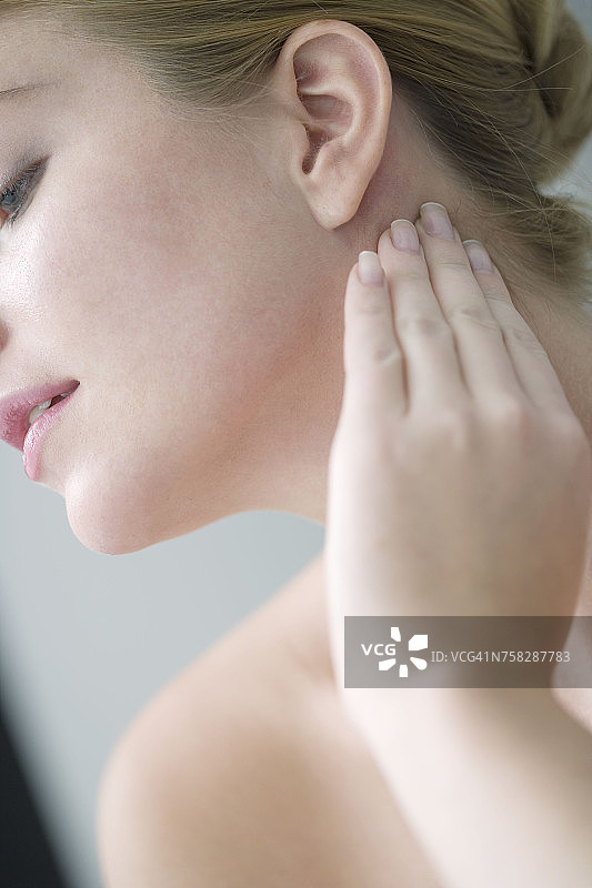 女医生触诊淋巴结图片素材