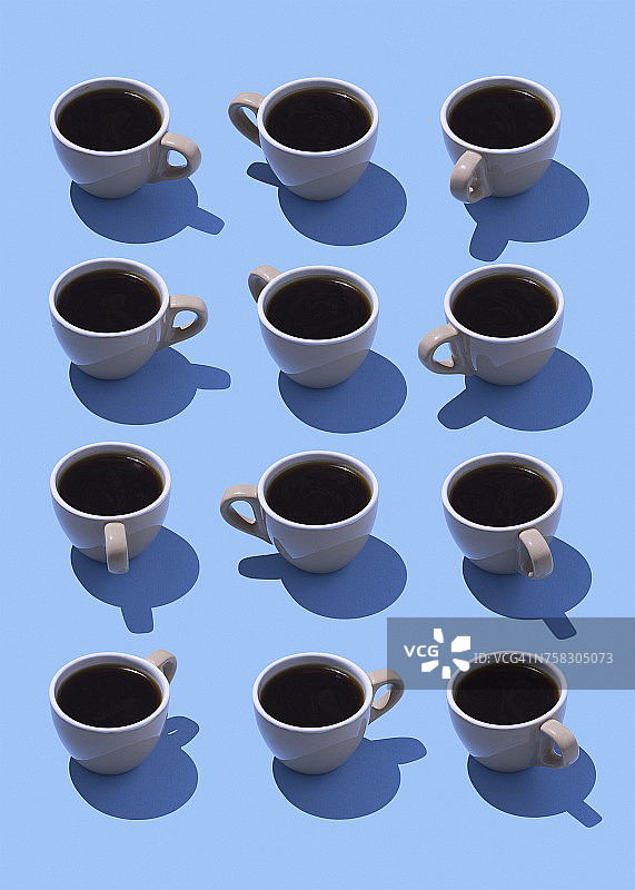 浅蓝色背景上的咖啡杯，3D渲染图片素材