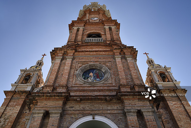 墨西哥巴亚尔塔港瓜达卢佩圣母教堂外观图片素材