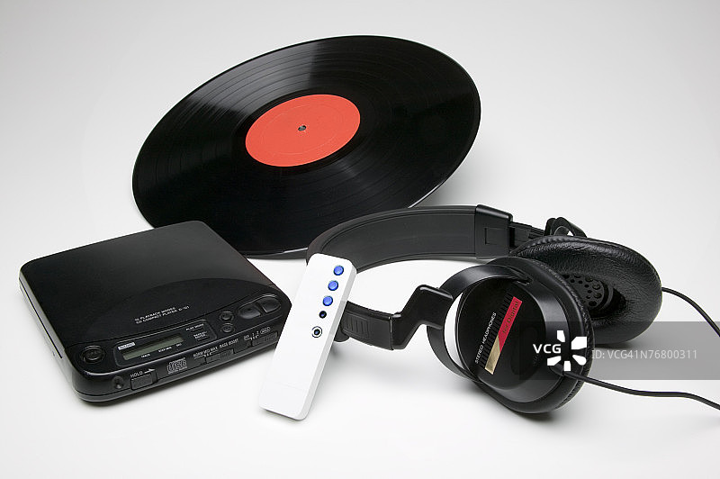 耳机、CD播放器和唱片图片素材