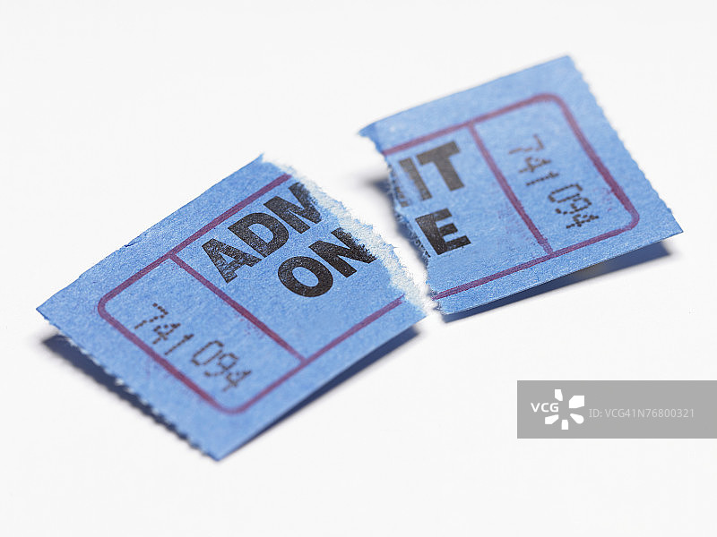 撕毁的入场券图片素材