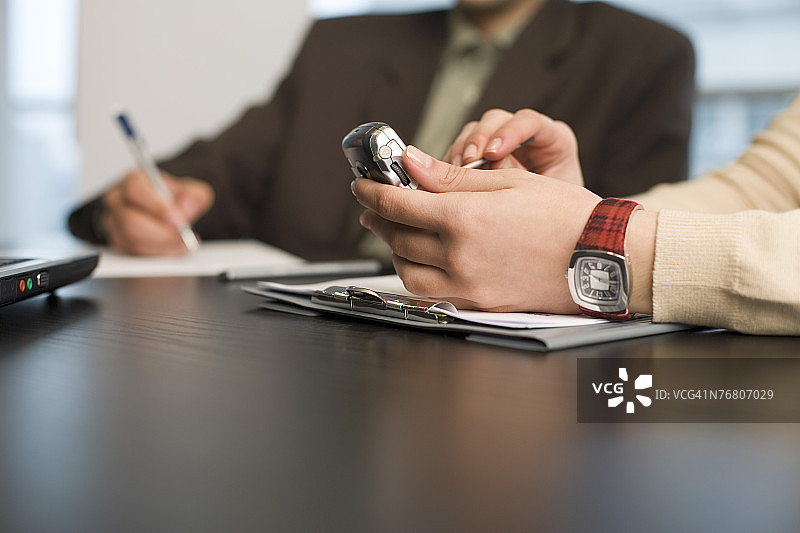 使用掌上电脑的手图片素材