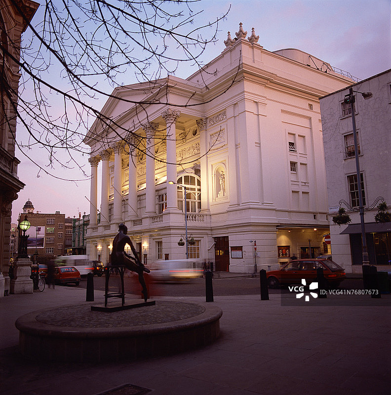 英国伦敦皇家歌剧院图片素材