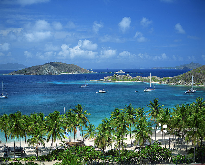 热带海滩上的海湾，彼得岛，不列颠哥伦比亚图片素材