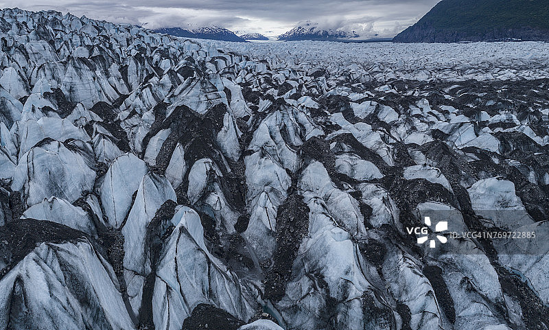 美国阿拉斯加州克尼克冰川的田园风光图片素材