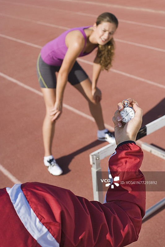 教练和跑步者图片素材