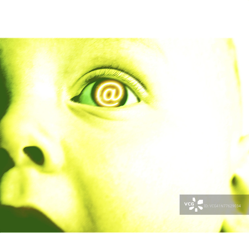 眼睛里有@符号的婴儿图片素材