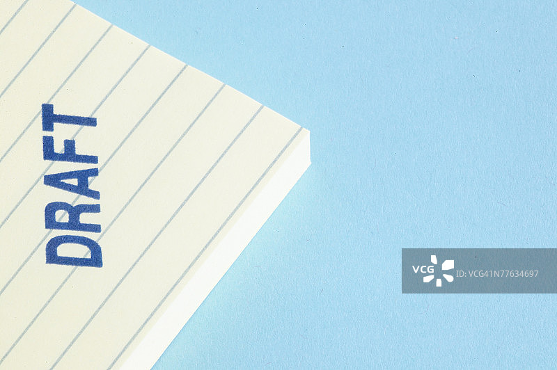 带有“草稿”字样的条纹纸图片素材