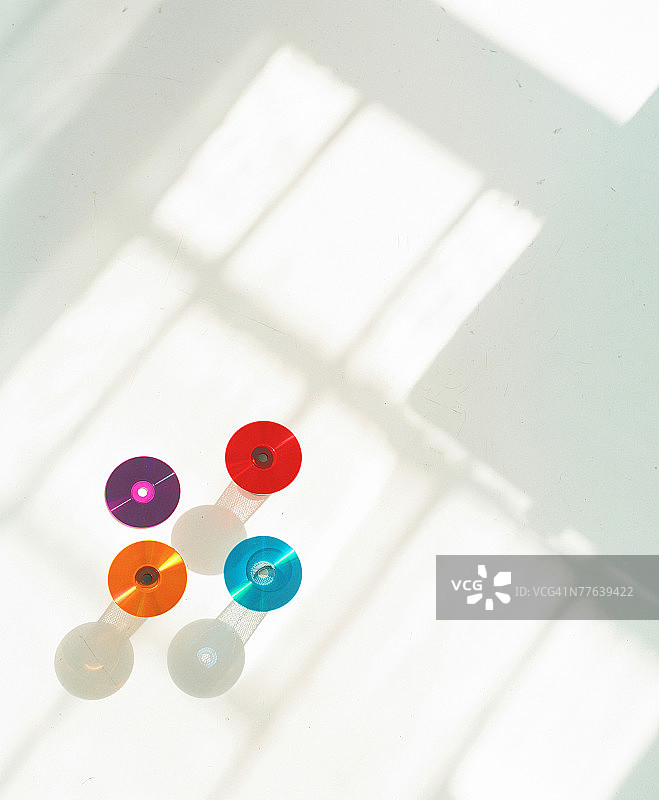 阳光下的CD图片素材