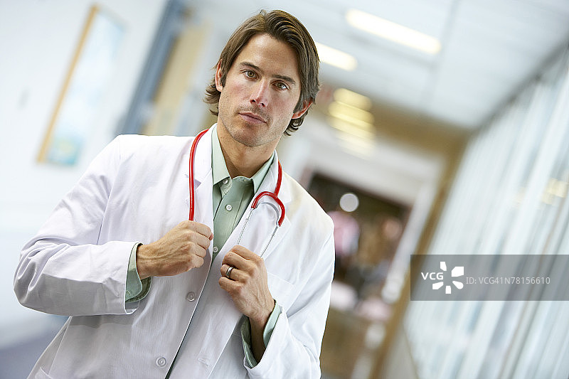 在医院工作的医生图片素材