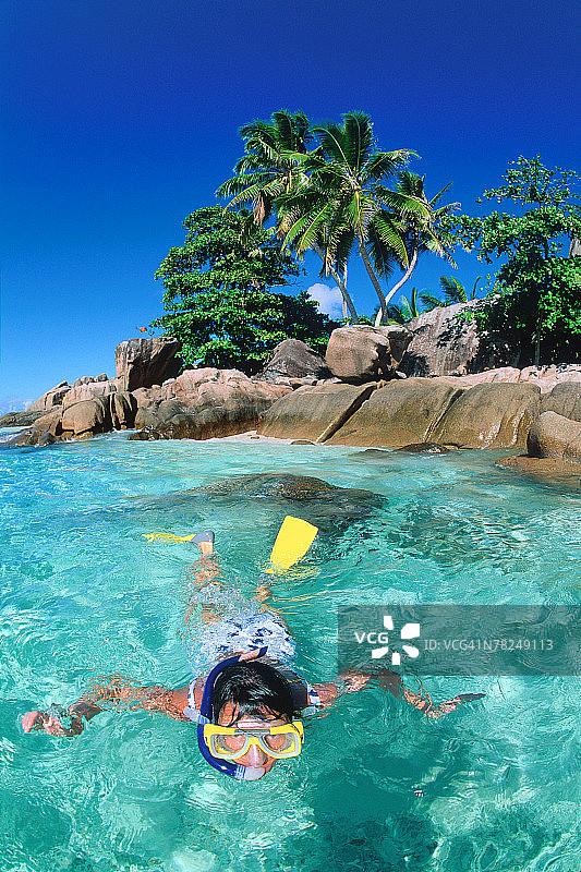 水下浮潜者图片素材