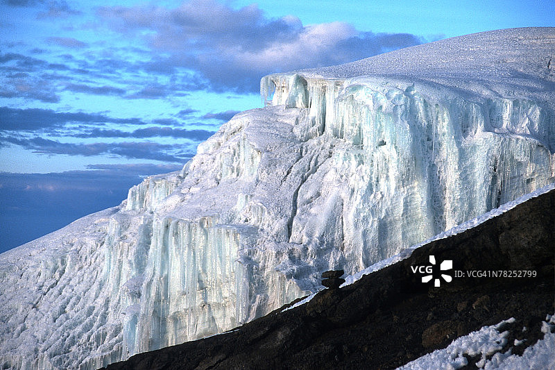 乞力马扎罗山的冰川，坦桑尼亚，非洲图片素材