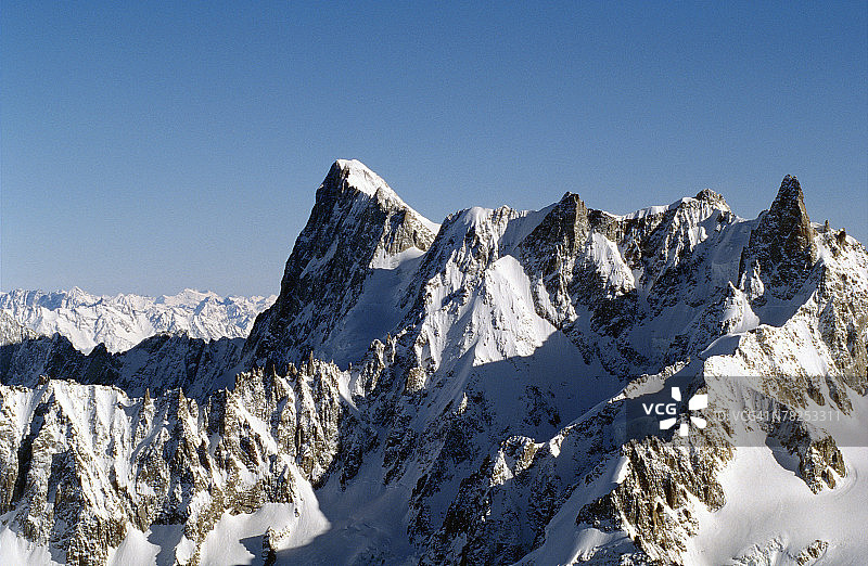 雪覆盖的山图片素材