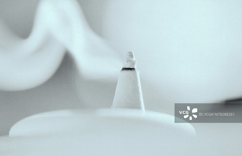 阴燃的香锥图片素材