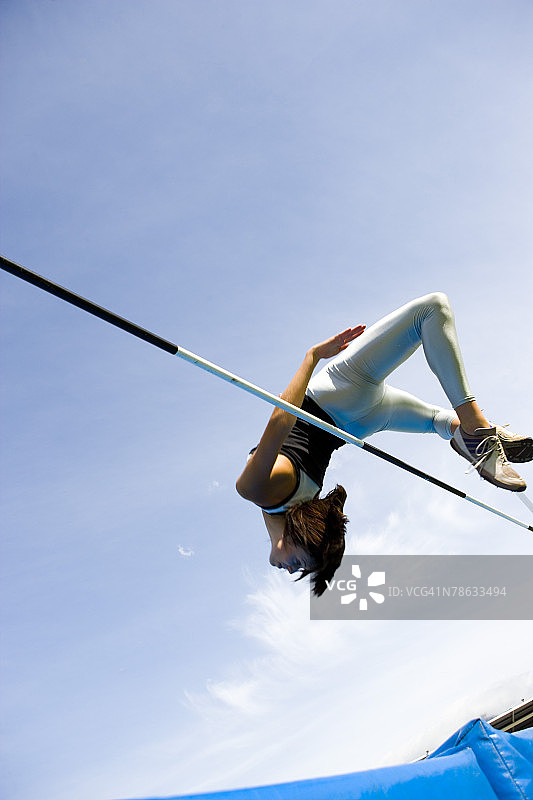 女子跳高图片素材