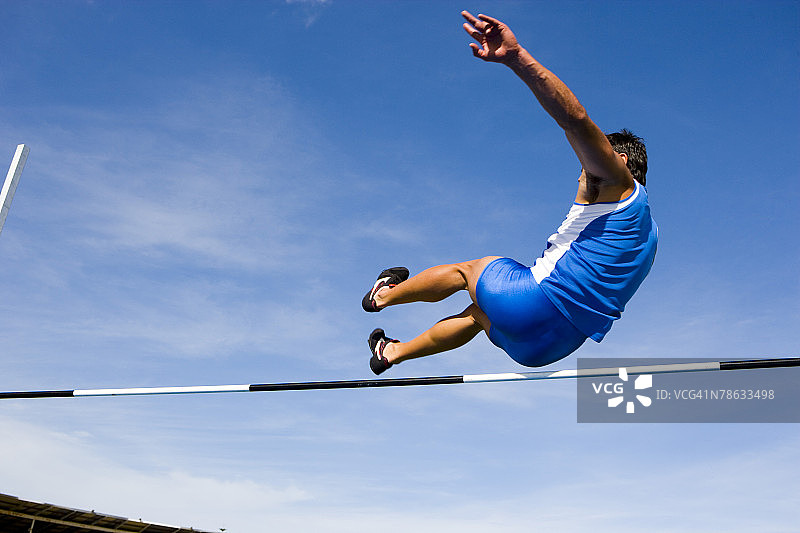 男子跳高图片素材