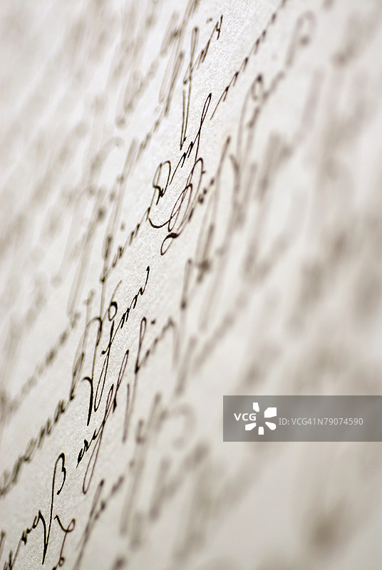 纸上的手写文字特写图片素材