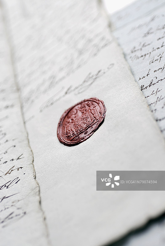 信封上的火漆印章特写图片素材