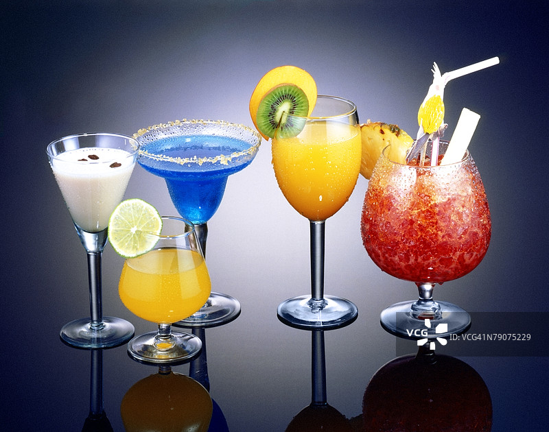 鸡尾酒特写镜头图片素材
