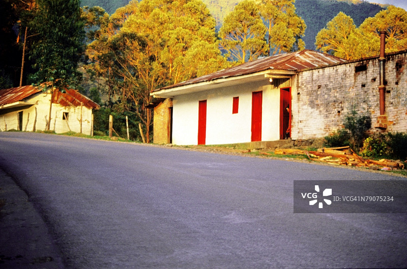 沿路房屋图片素材